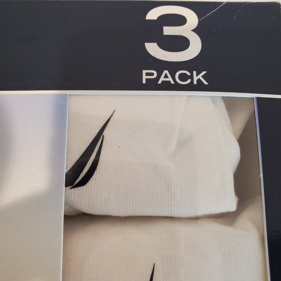 NWT NAUTICA Men's 3-Pack V-Neck Classic Fit Comfort Cotton Blend T-Shirts - Picture 2 of 8